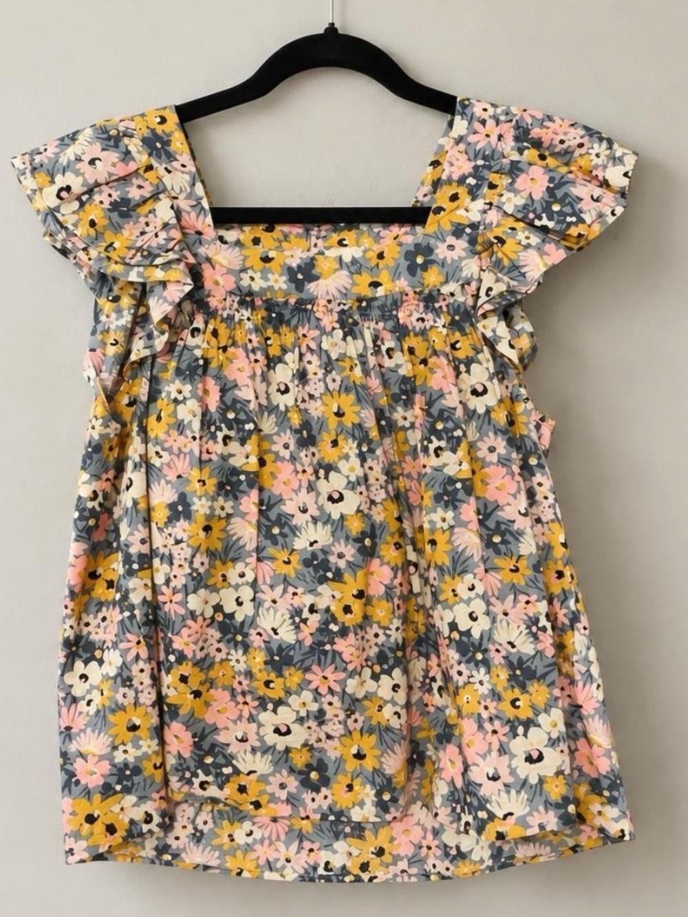 Azōe Floral Top